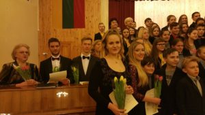Lietuvių kompozitorių dainos skiriamos Kauno Veršvų gimnazijos moksleiviams ir mokytojams
